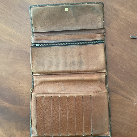 Louis Vuitton Vintage Wallet - Picture 2 of 10